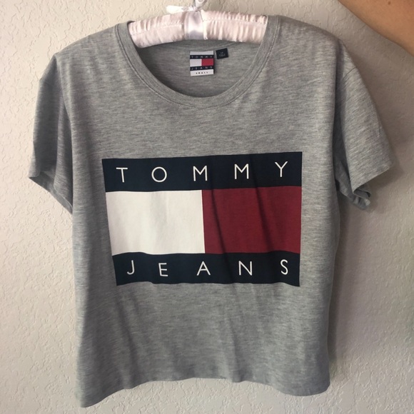 tommy jeans cropped t shirt